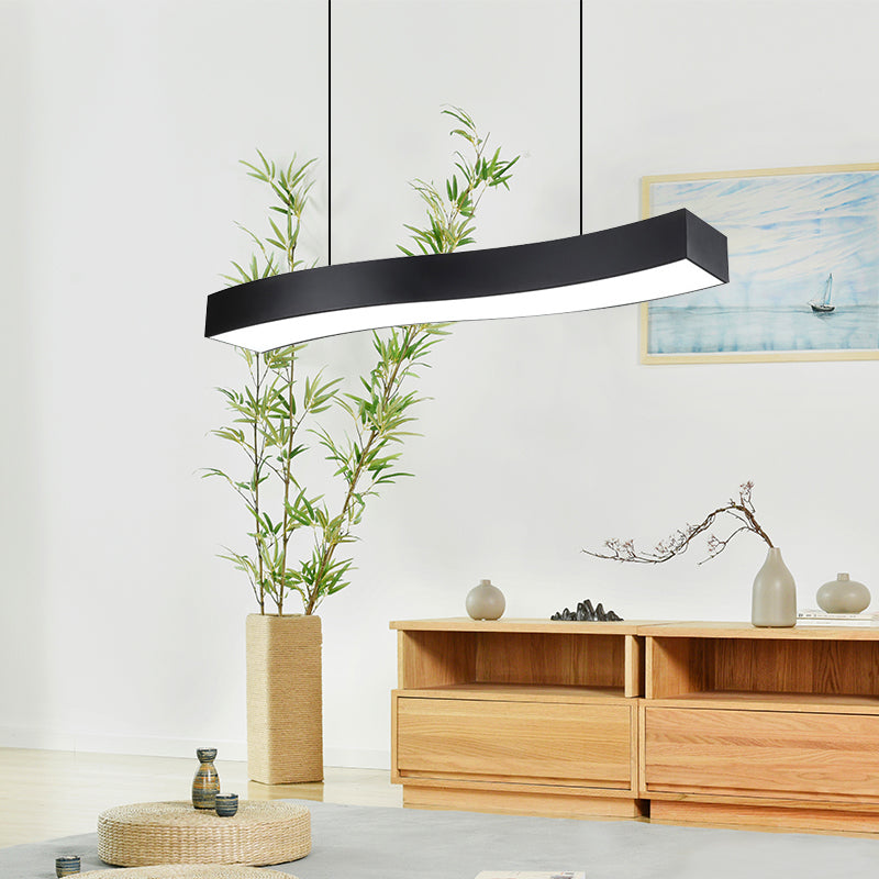 Clara's Elegant Wave Pendant Lamp: Modern Design Meets Functionality