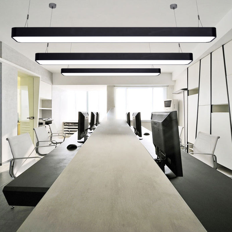 Amelia's Elegant Rectangle Pendant: Modern Illumination in Black & White