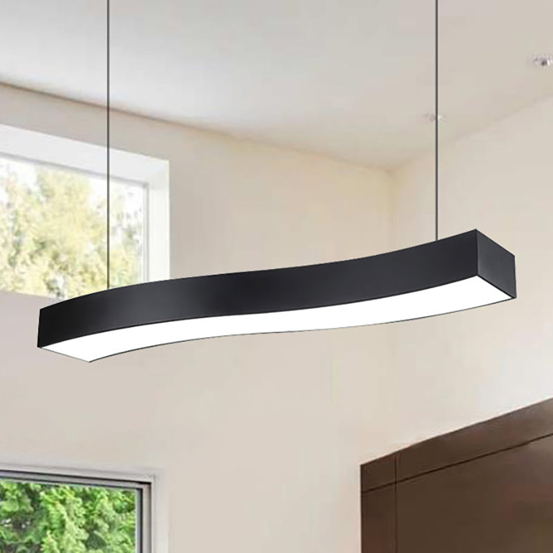 Clara's Elegant Wave Pendant Lamp: Modern Design Meets Functionality