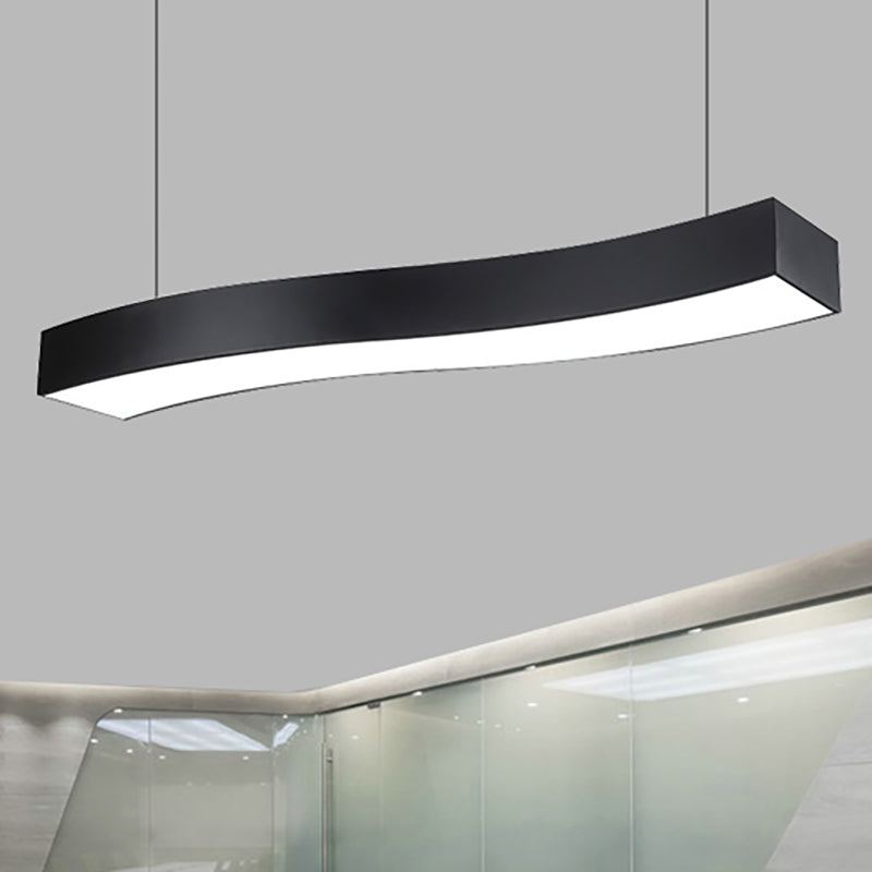 Clara's Elegant Wave Pendant Lamp: Modern Design Meets Functionality