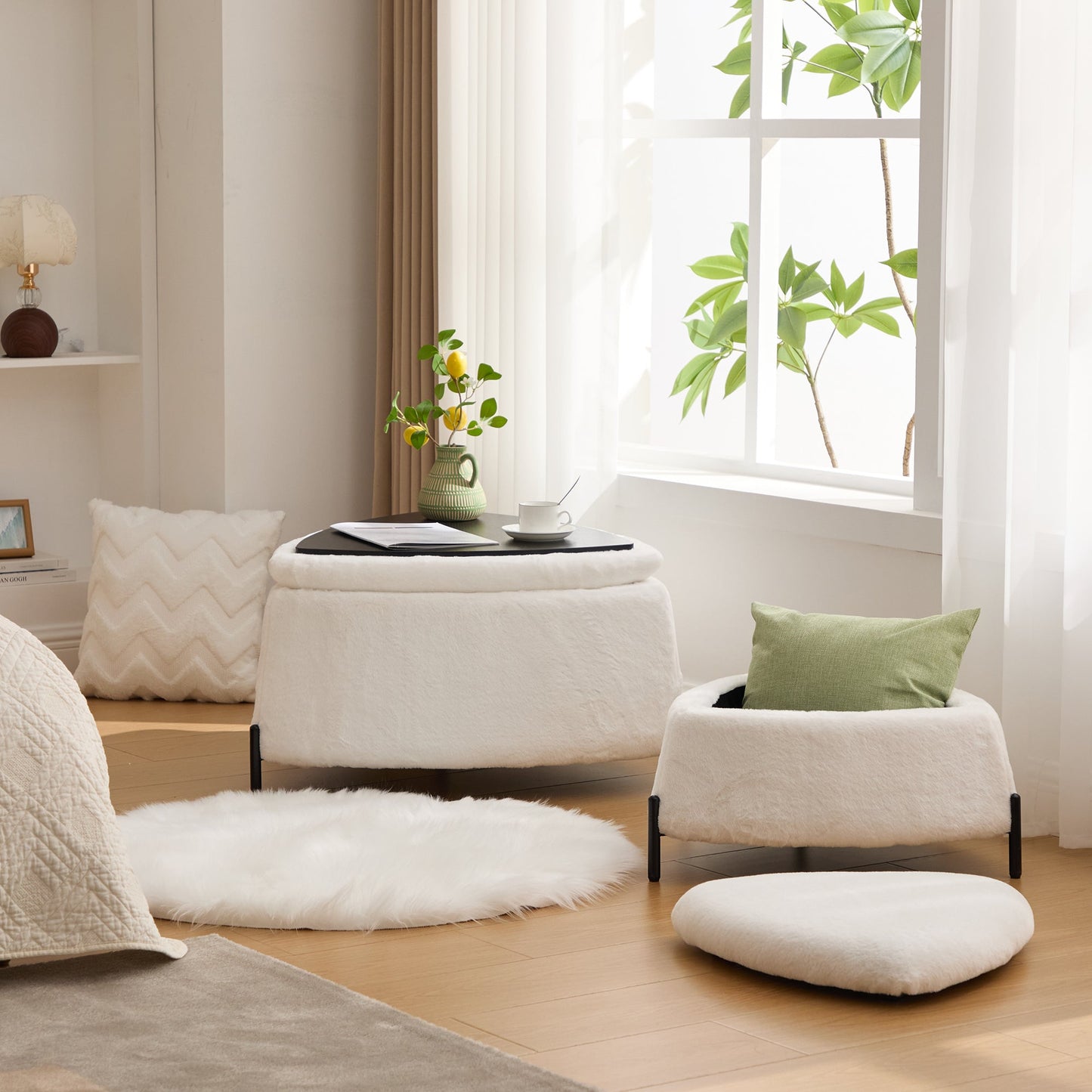 Home & Living: by