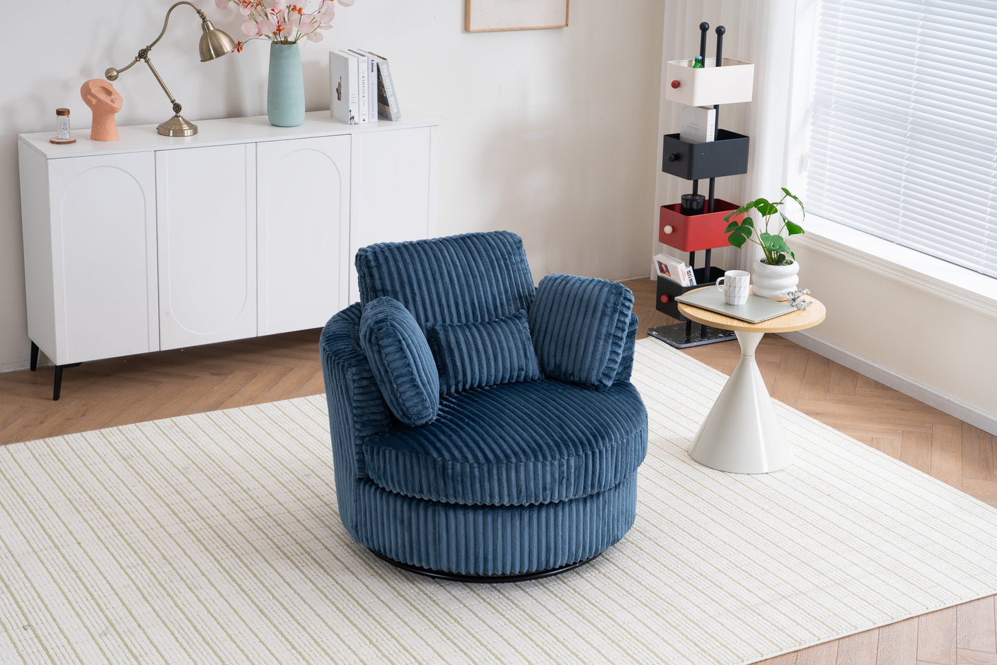 Home & Living: by