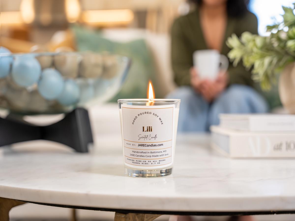 Lili - Lush Gardenia, Tuberose - Soy Wax Scented Candle