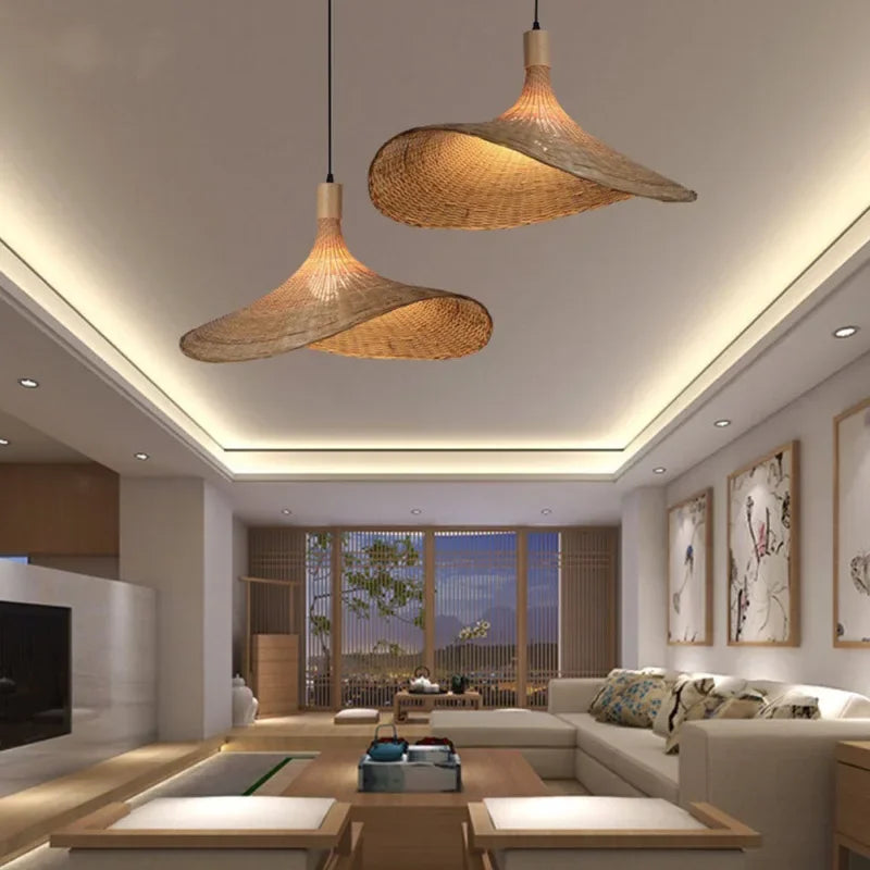 Classic Straw Hat Handmade Bamboo Pendant Lamp - Retro Rattan LED Chandelier for Home Decoration in Living Rooms and Restaurants