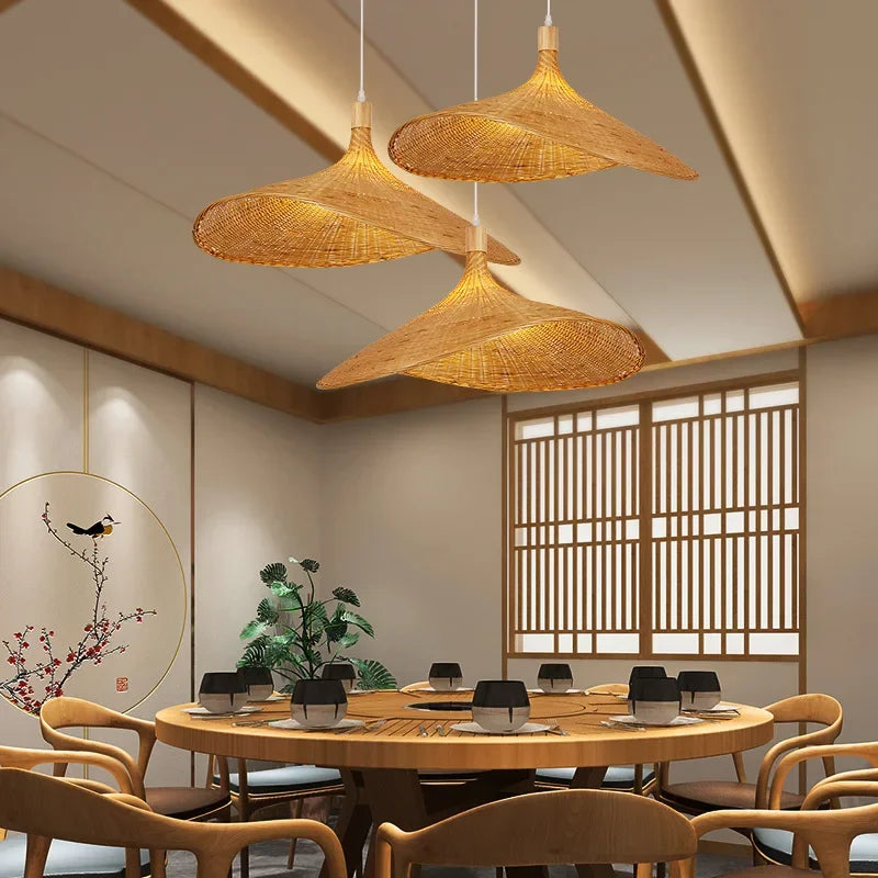 Classic Straw Hat Handmade Bamboo Pendant Lamp - Retro Rattan LED Chandelier for Home Decoration in Living Rooms and Restaurants