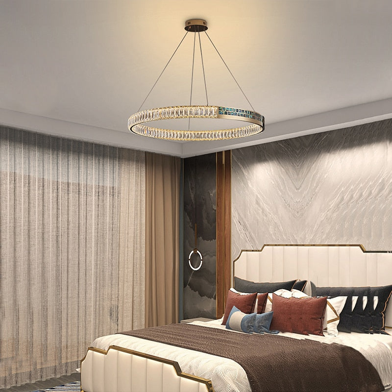Evelyn's Elegance Chandelier - Chic Wall/Pendant Light with Luxurious Shell Design