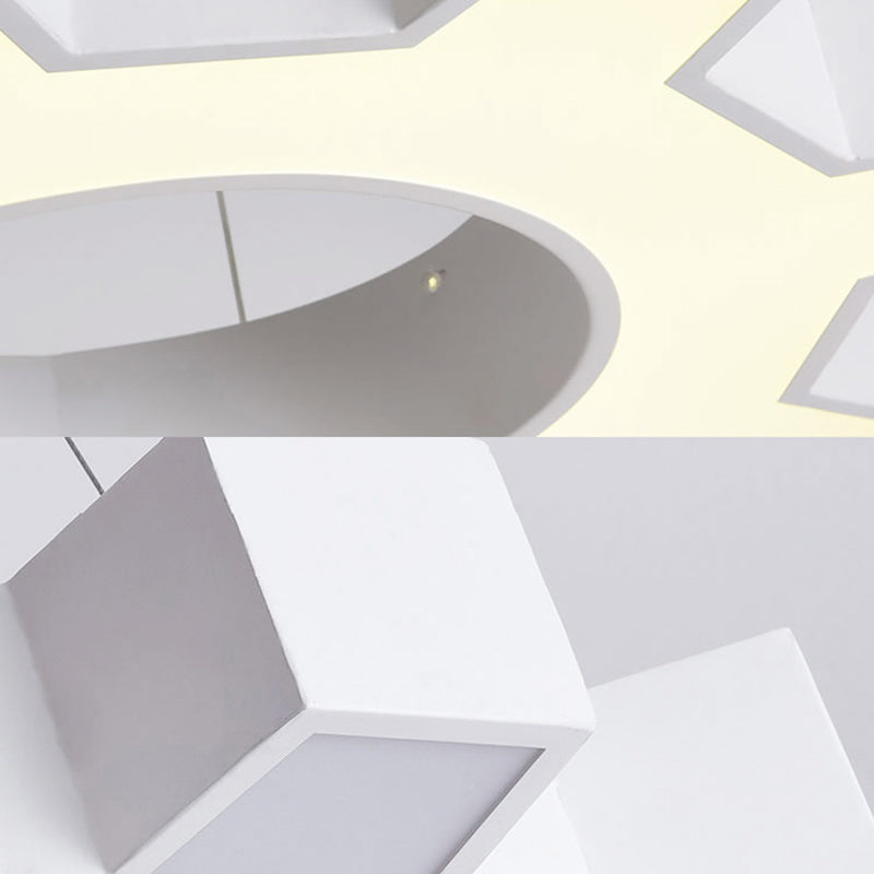 Evelyn's Energetic Gear Pendant: Illuminate Your Gym with Modern Style