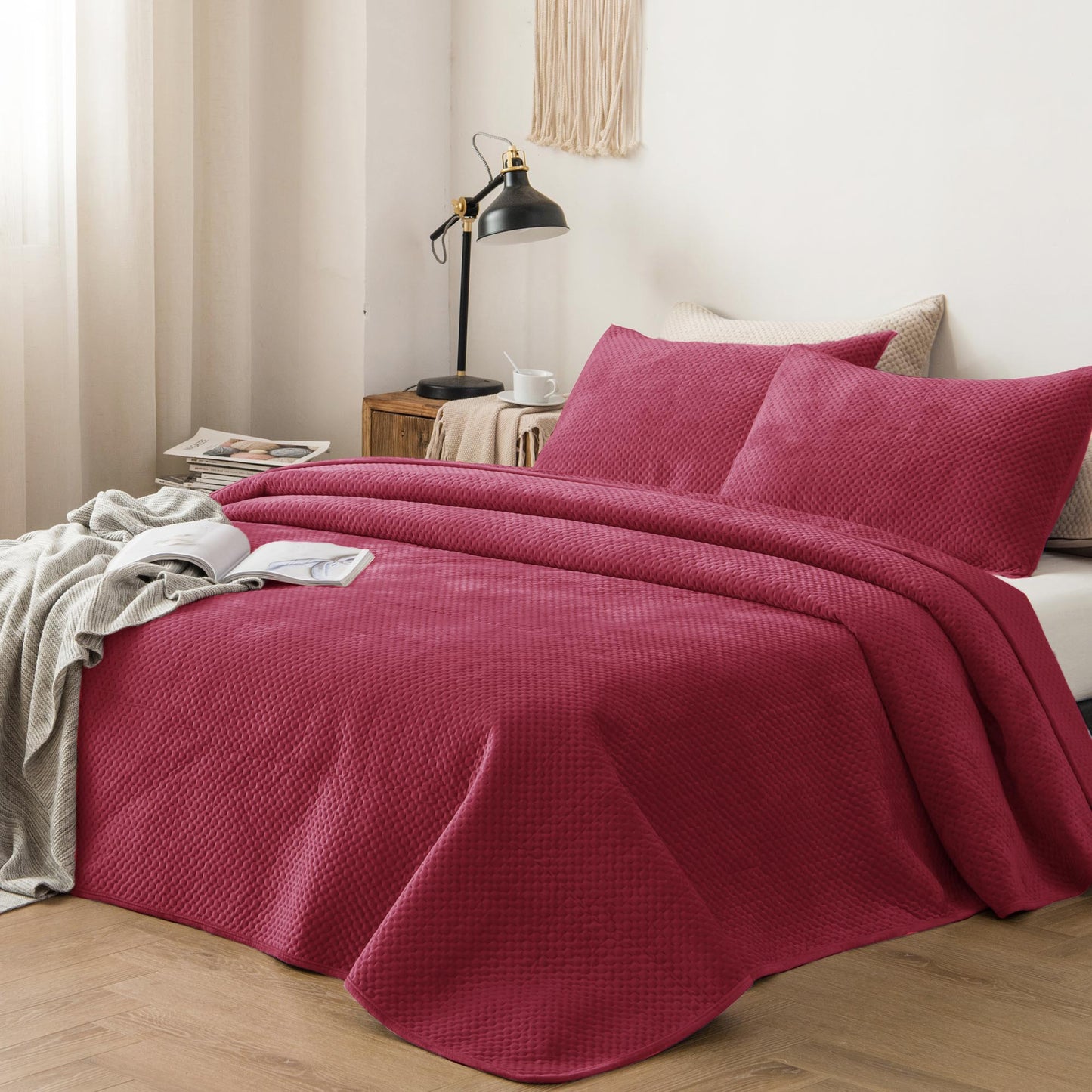 Kasentex All Season Cozy Velvet Quilt Set with Shams, Queen, King, Room Decor, Graduation Gifts