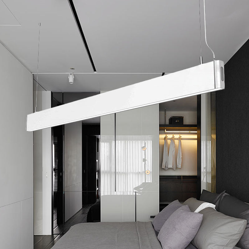 Bailey: Modern Linear Pendant Lamp for a Sleek Touch