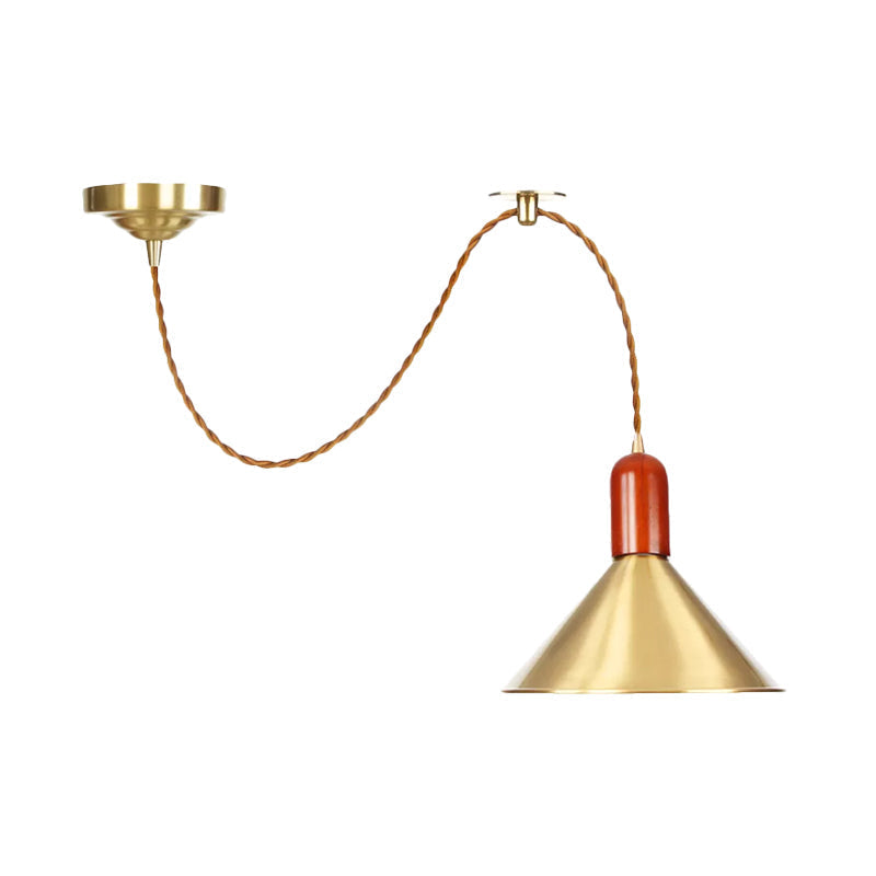 Eleanor's Golden Glow: Expandable Pendant for Vintage Elegance (Gold, 1-Light)