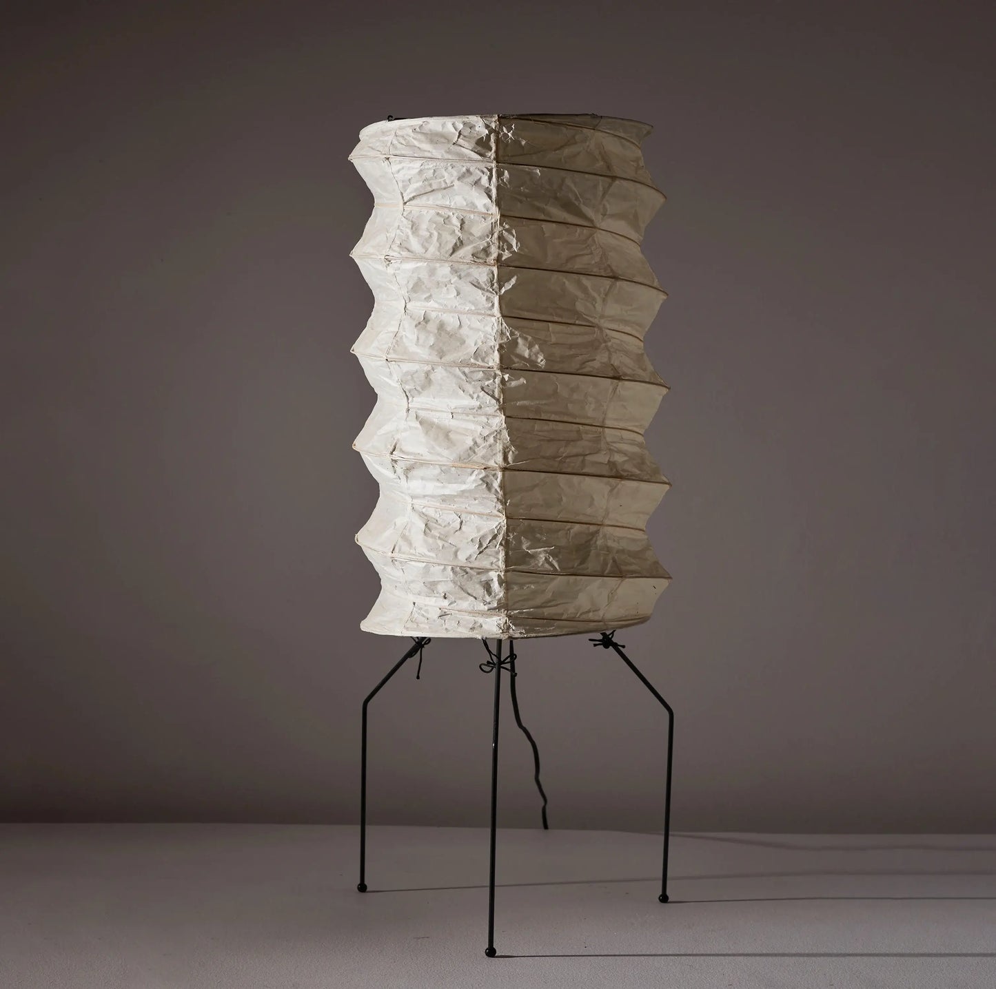 Akari UF2-31N Table Lamp