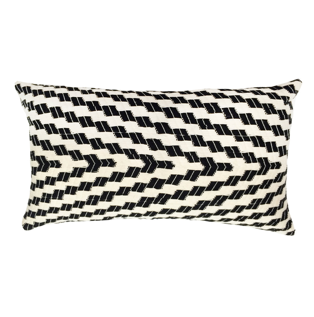 Backordered: Almolonga Zig Zag Pillow - Black and White