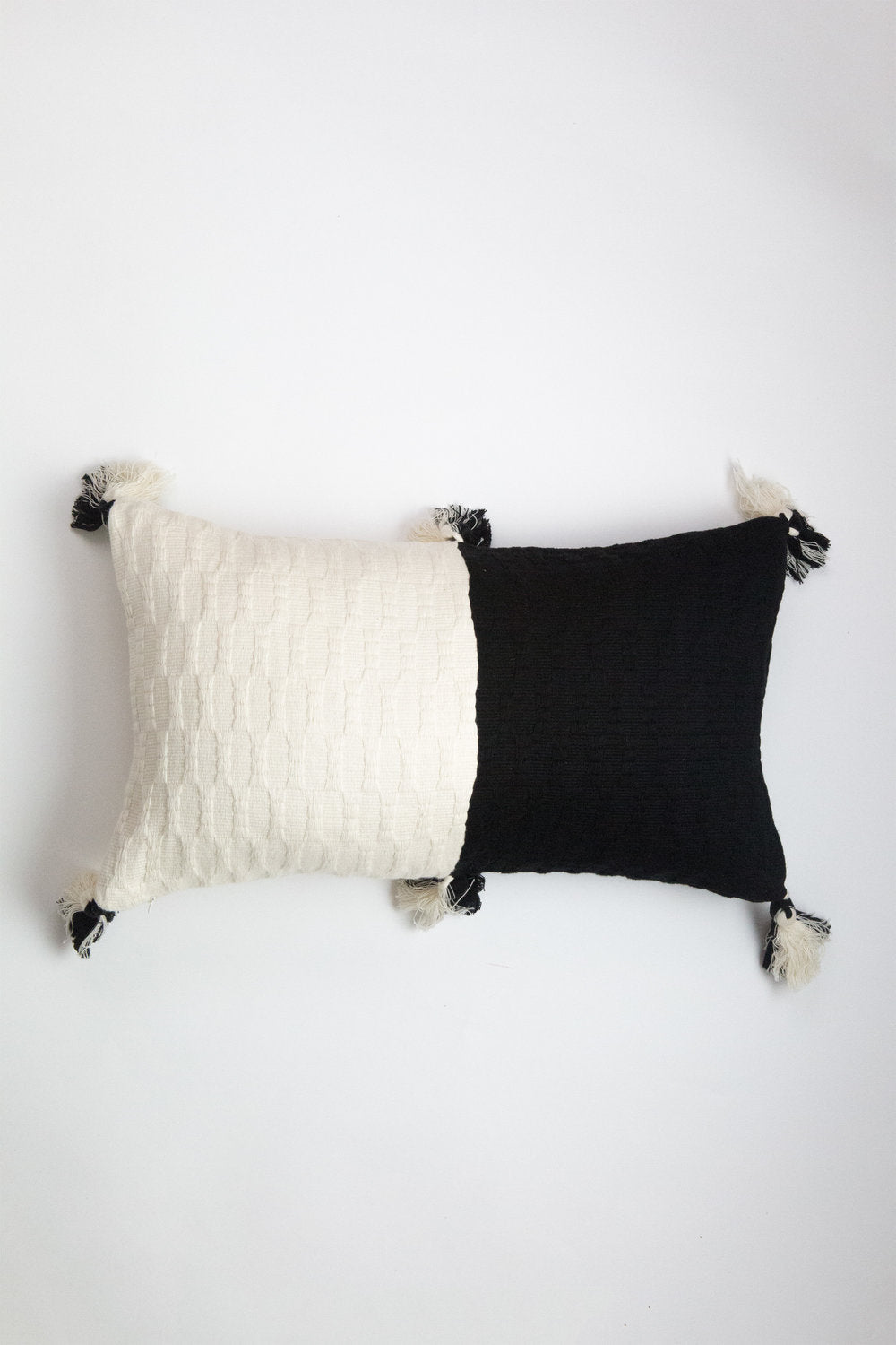 Antigua Pillow - Black &amp; Natural White Colorblocked