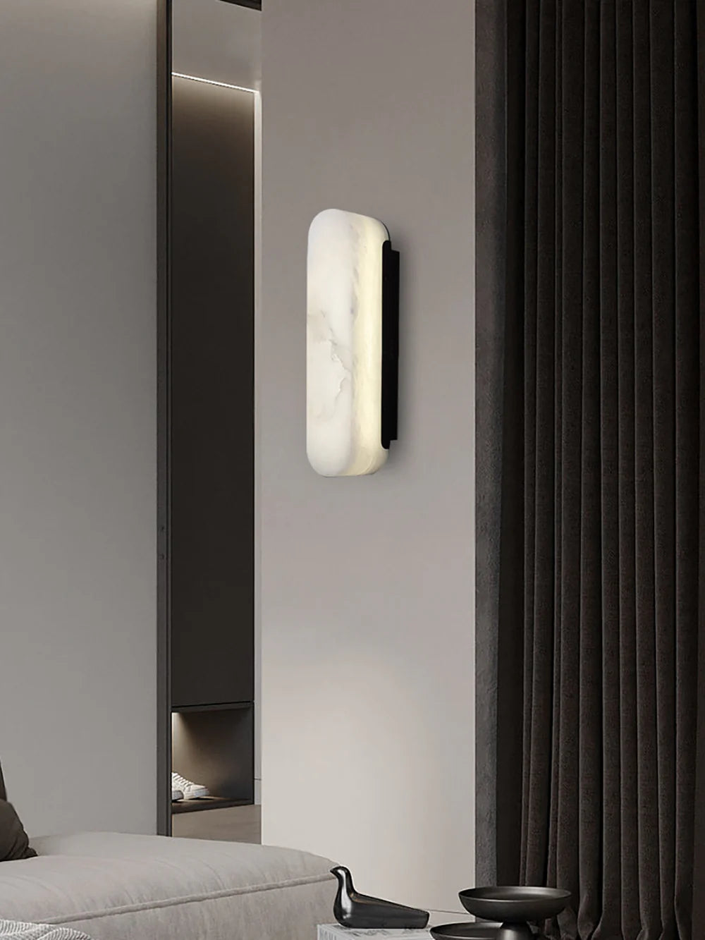 Luxury Alabaster Vertical Wall Lamp