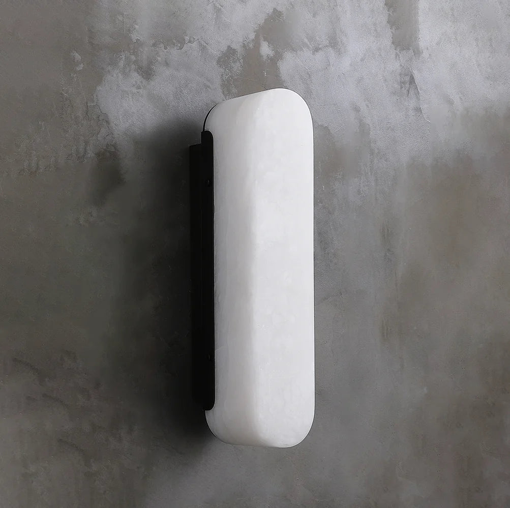 Luxury Alabaster Vertical Wall Lamp