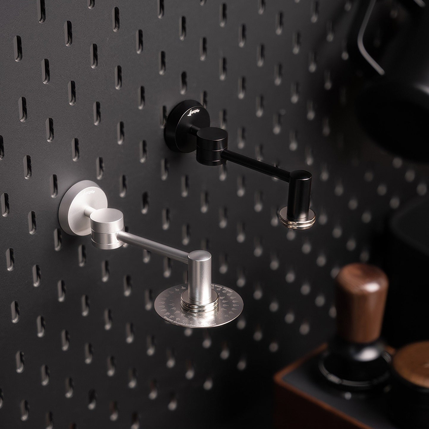 Multi-Function Magnetic Puck Screen Holder