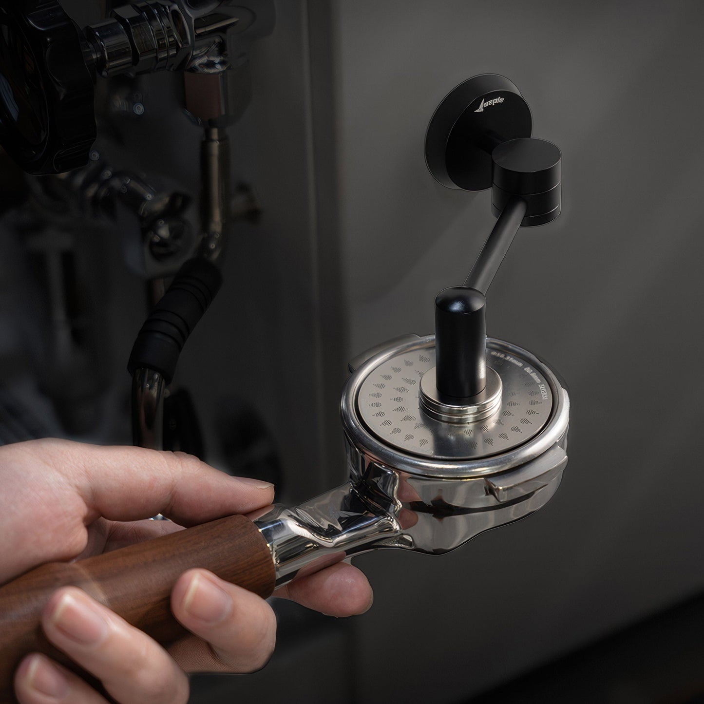 Multi-Function Magnetic Puck Screen Holder