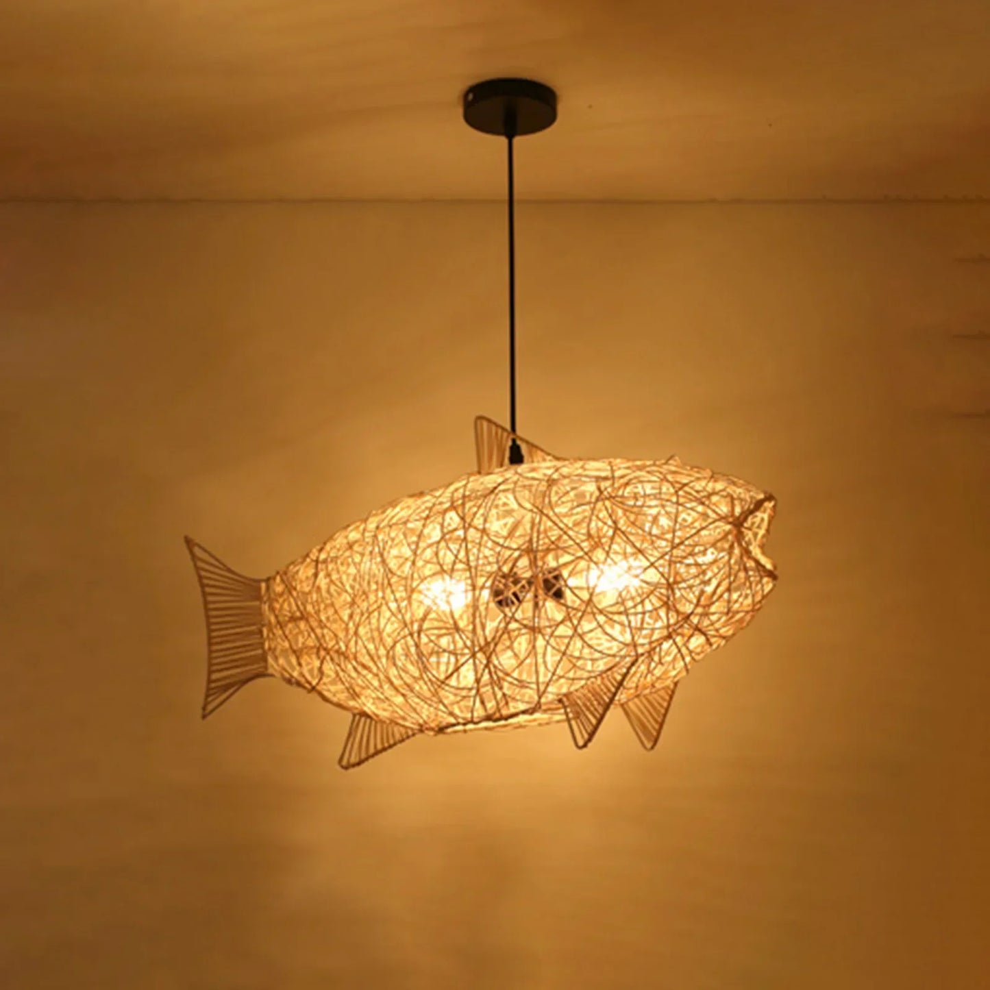 Hand-Woven Rattan Fish-Shaped Pendant Light - Artful Decorative Lighting for Home and Restaurant