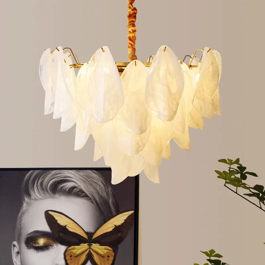 French Light and Luxury Restaurant Pendant Lamp - Postmodern Elegance with a Retro Glass Feather Design for Bedrooms and Dining Spaces