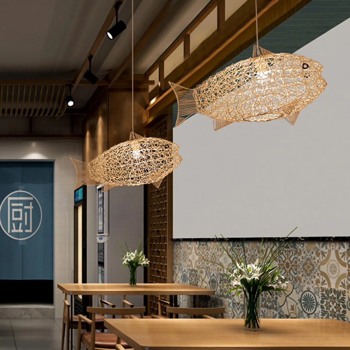 Hand-Woven Rattan Fish-Shaped Pendant Light - Artful Decorative Lighting for Home and Restaurant