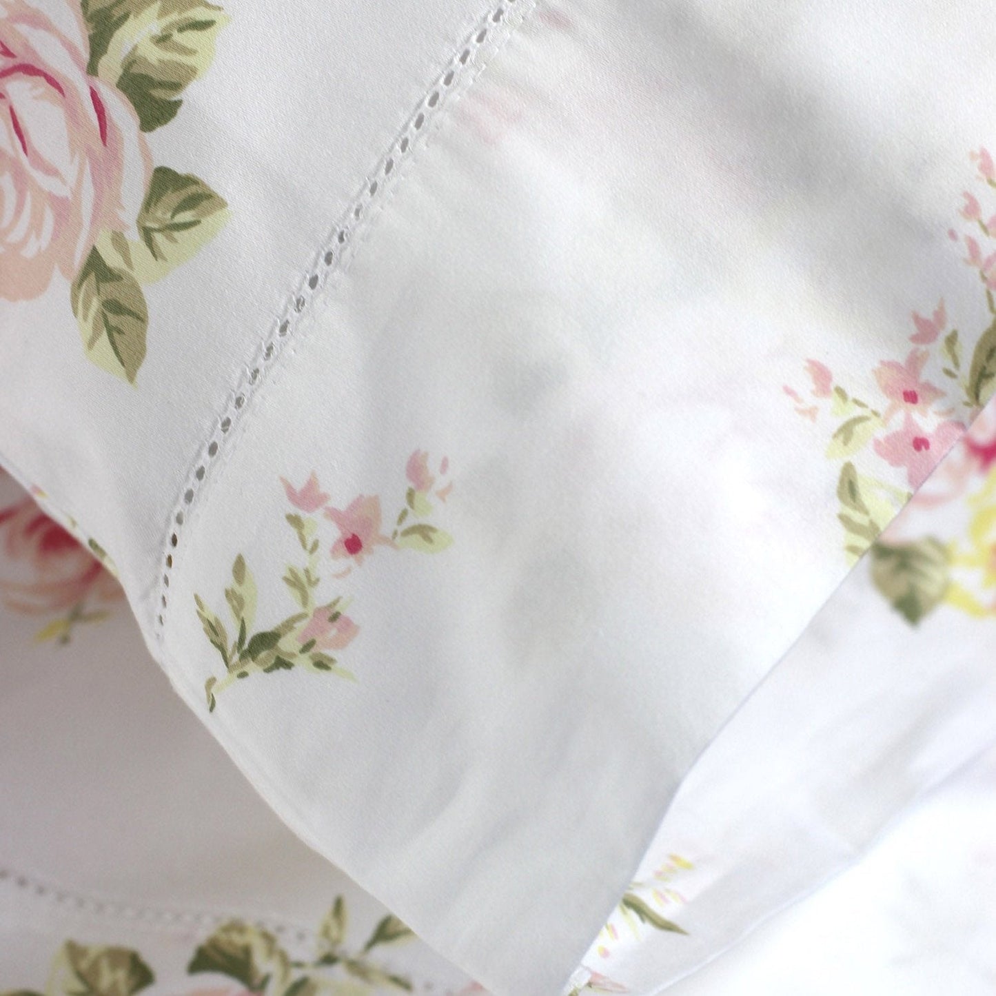 Rose Bouquet Sheet Set
