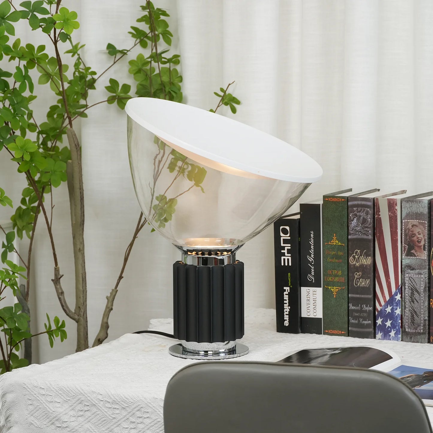 Taccia Glass Table Lamp