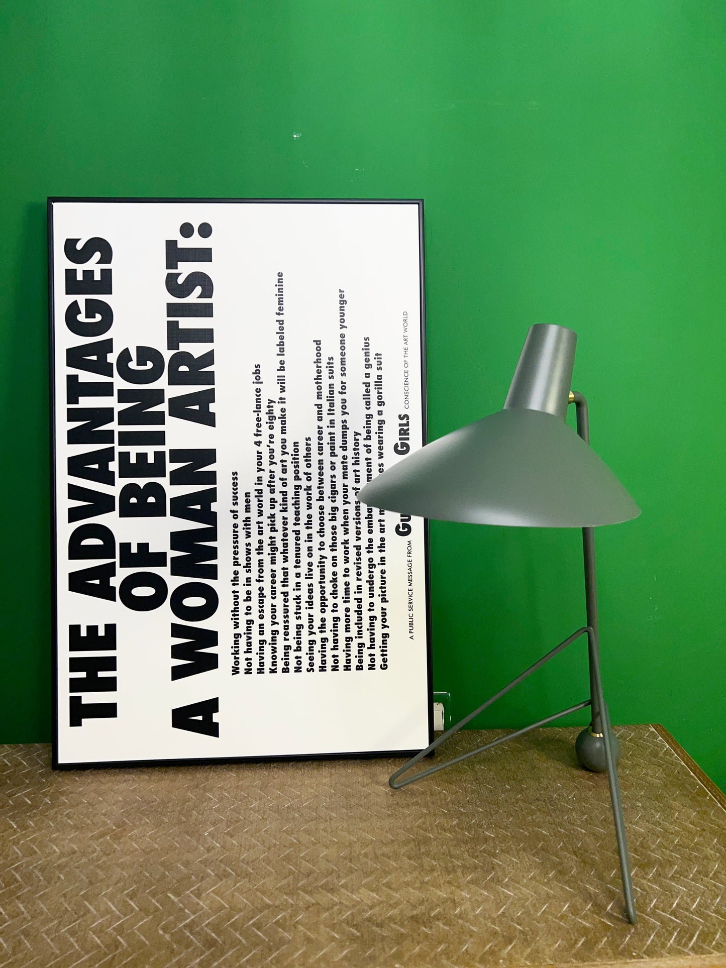 Tripod HM9 Simple Table Lamp