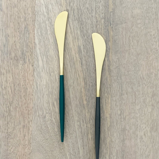 Dining & Tableware: Altin Butter Knife - Set of 4 by Tea + Linen